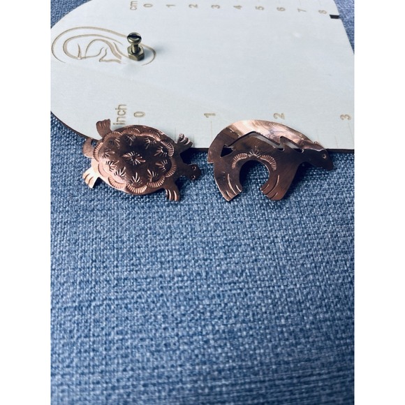 Navajo Stamped Copper Spirit Bear & Turtle Lapel Fetish Pin Brooch - Picture 10 of 12